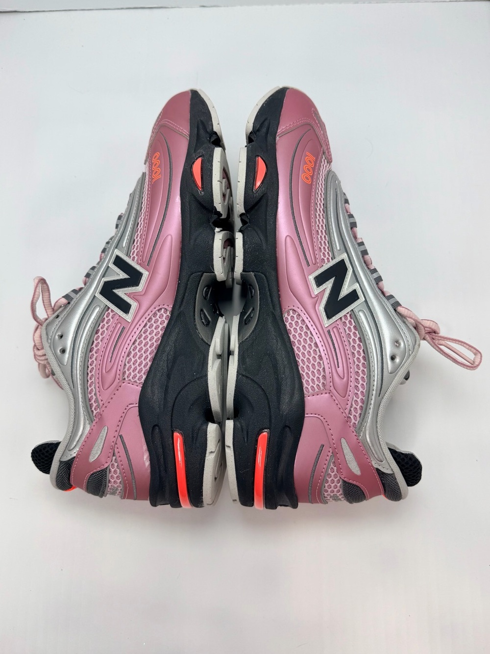 New Balance 1000 Pink Taffy Silver Metallic M1000U Women's 12 / Men's 10.5 NEW - Picture 10 of 16